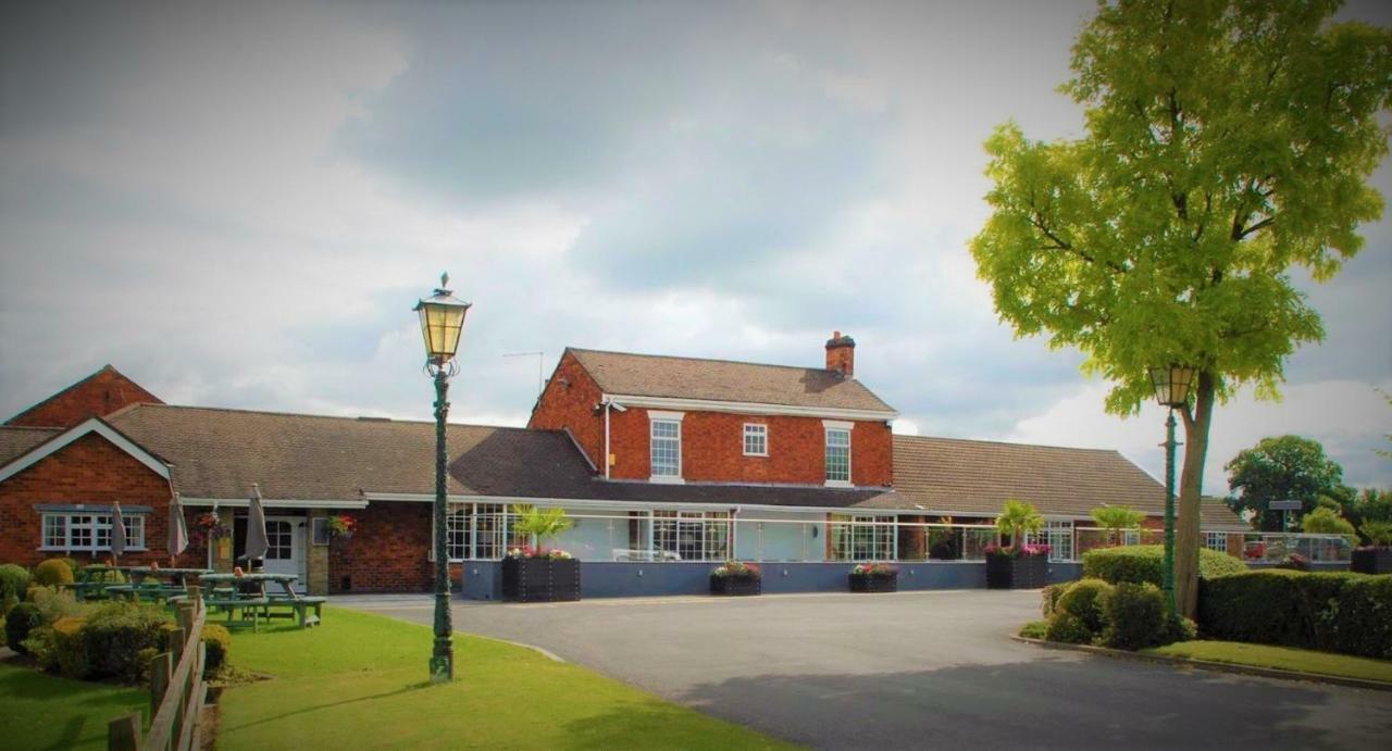 Hunters Lodge Hotel Crewe Exterior foto